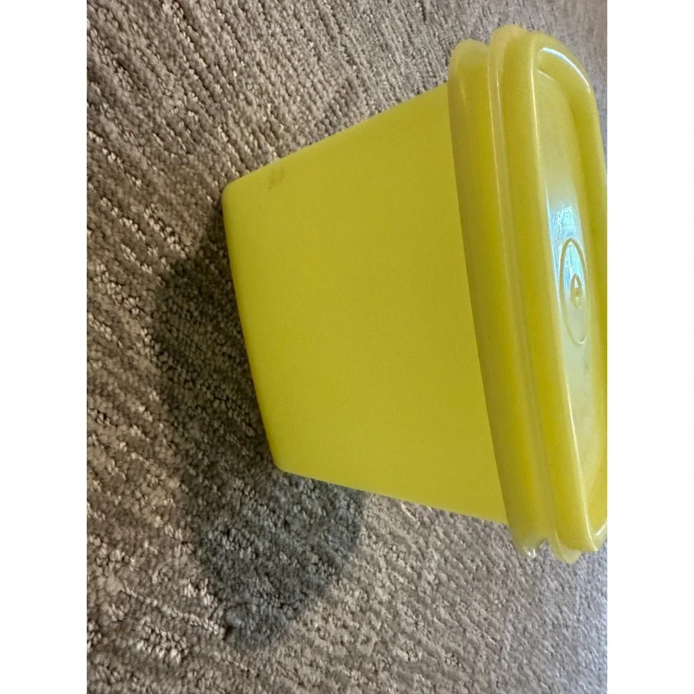 Vintage Tupperware Yellow Square Storage Container with Lid 811-13 Retro Kitchen